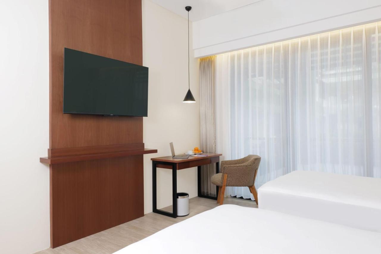 Fox Harris Hotel & Convention Banjarnegara Екстер'єр фото