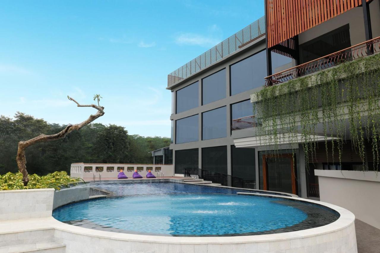 Fox Harris Hotel & Convention Banjarnegara Екстер'єр фото