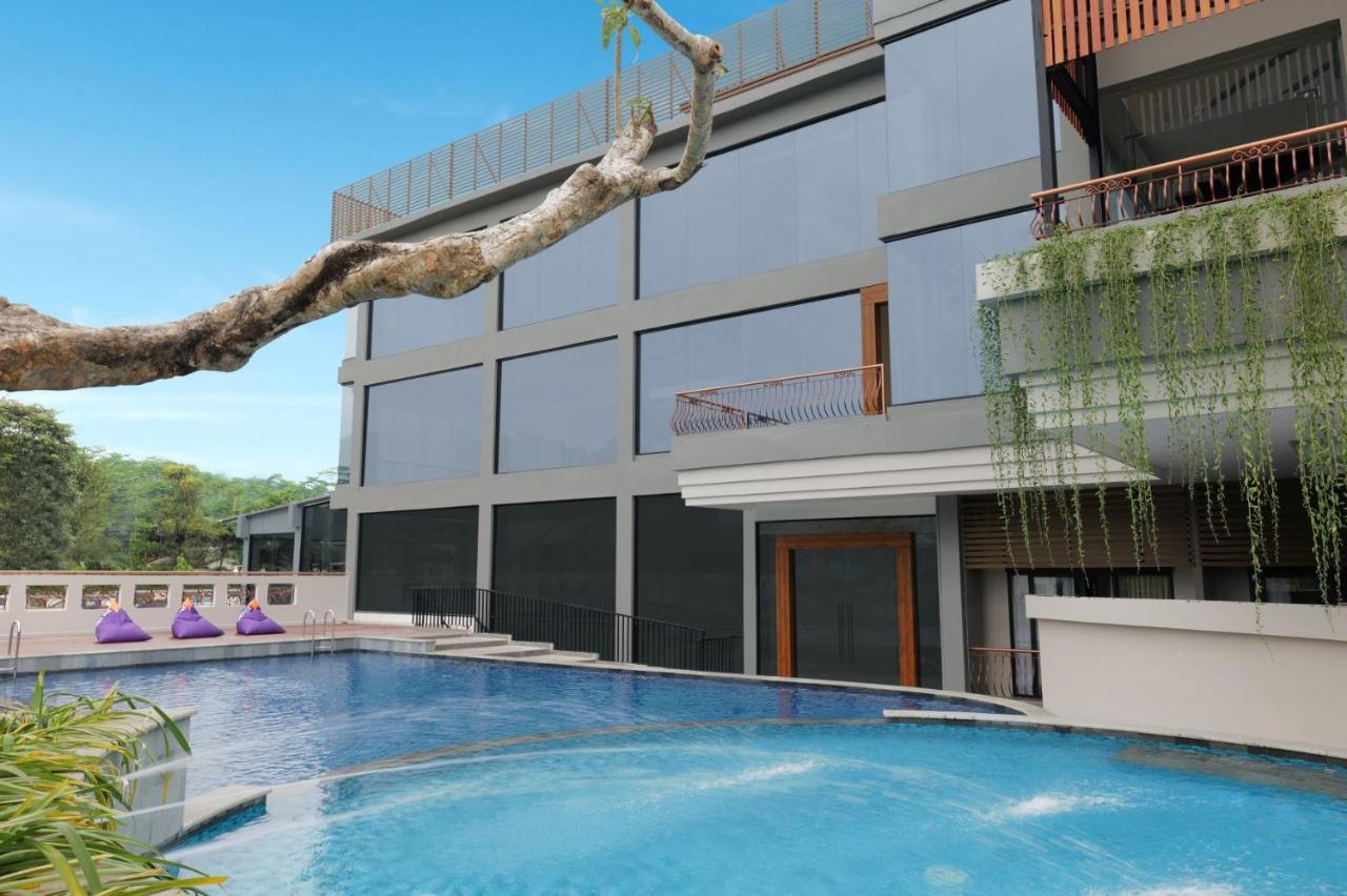 Fox Harris Hotel & Convention Banjarnegara Екстер'єр фото